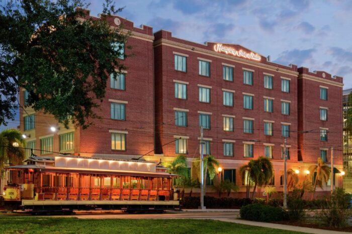 Hampton Inn & Suites TampaYbor CityDowntown