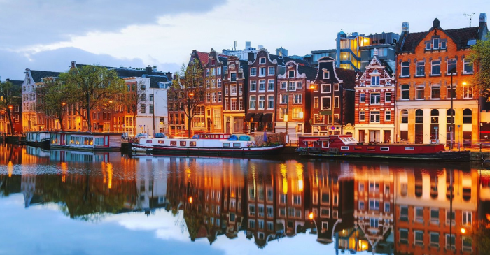 9 días de Ámsterdam, Brujas, París y Londres a un precio asequible G1T